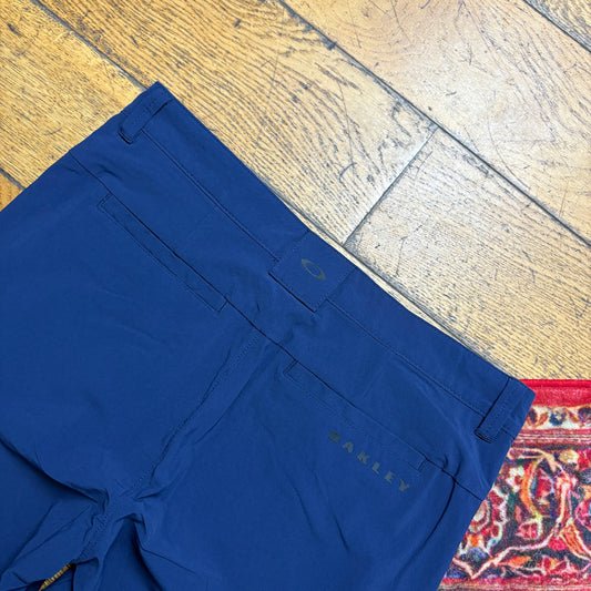 Vintage Oakley Blue Hiking Shorts - 32