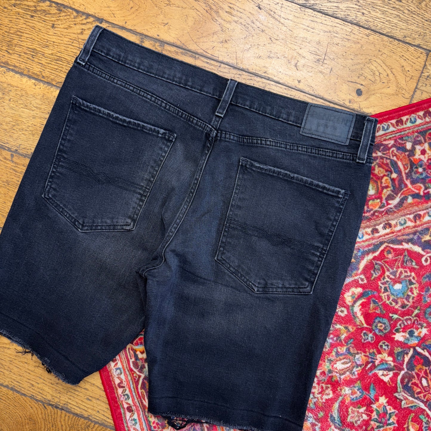 Vintage Levis Black Denim Shorts - 36