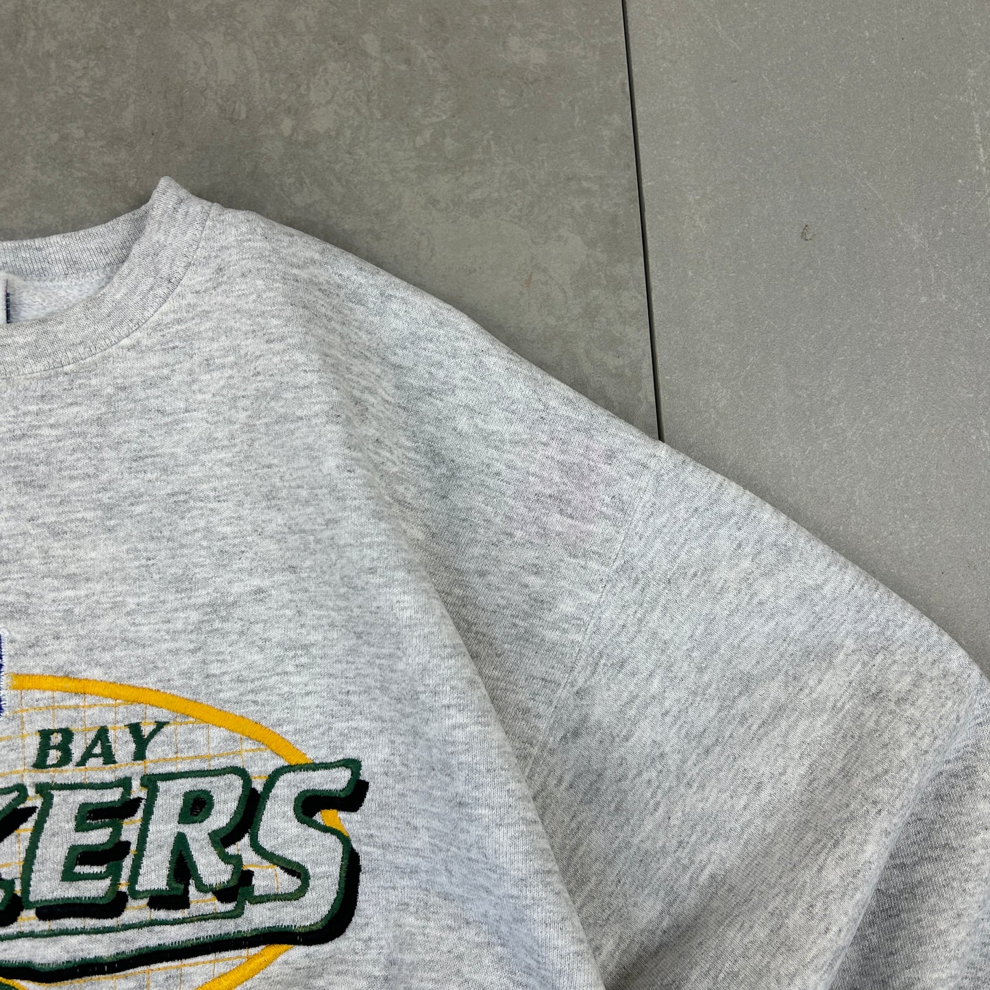 Vintage 90s NFL Green Bay Packers Embroidered Grey Boxy Sweatshirt - M
