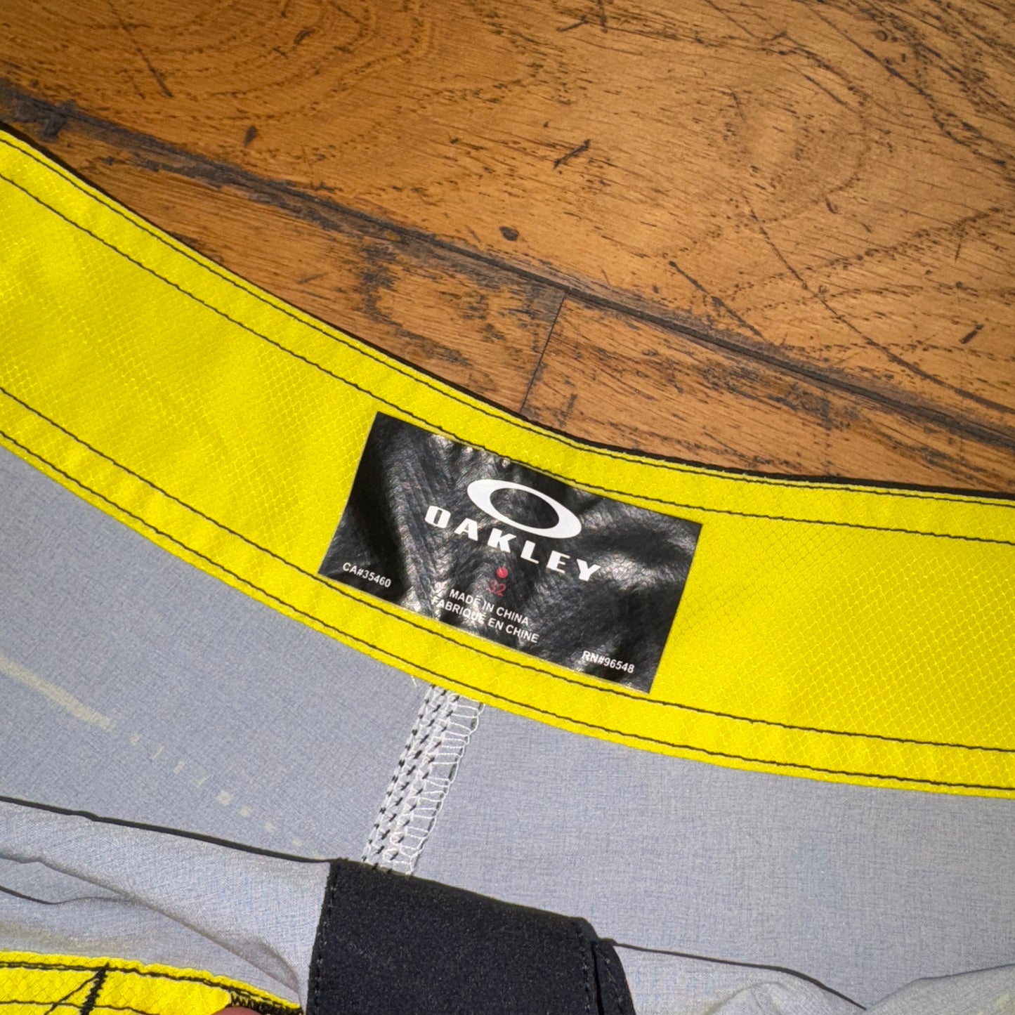 Vintage Oakley Surfwear Black Board Swimming Trunks Surfwear Shorts - 32