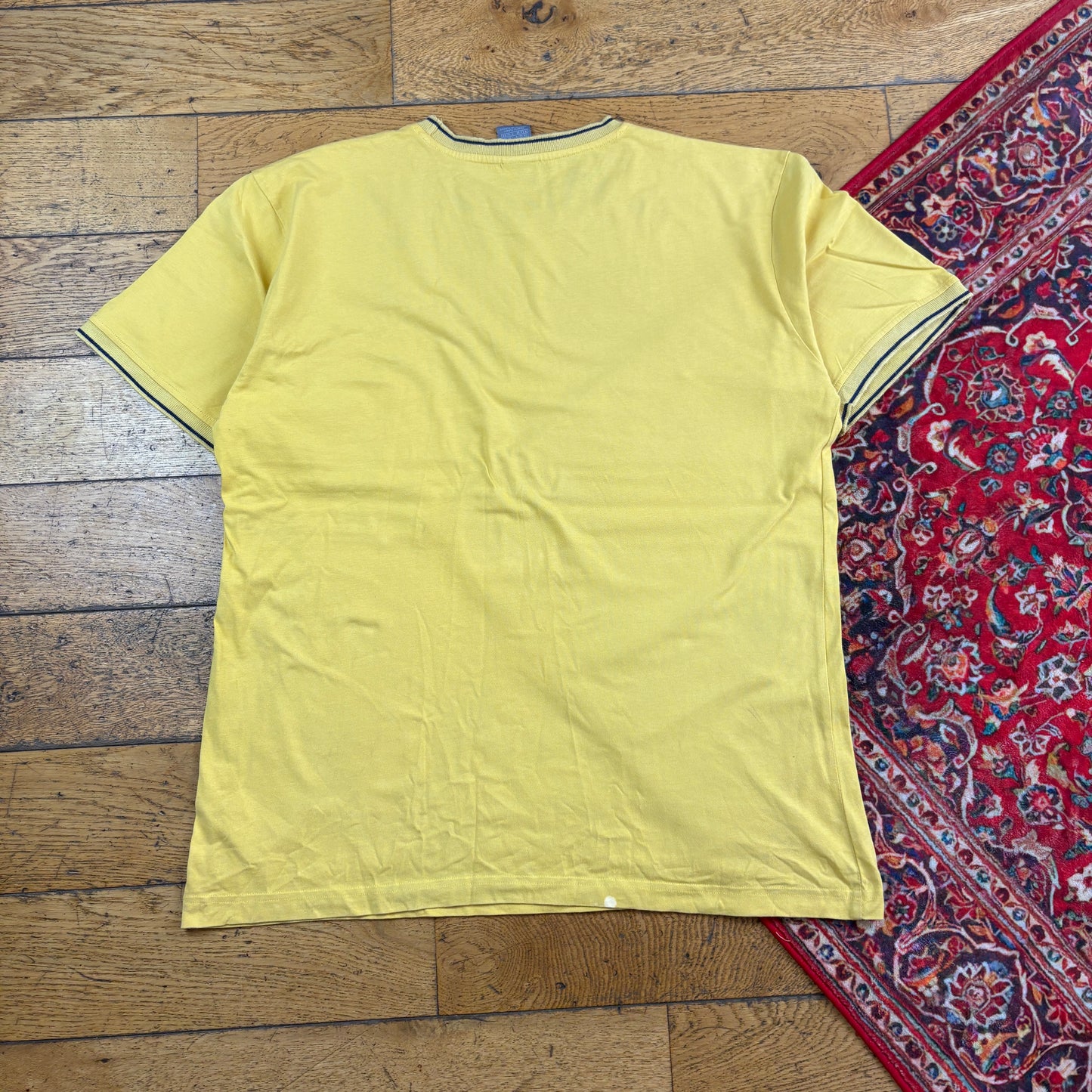 Vintage Nike Y2K Embroidered Yellow Graphic T-Shirt - XL