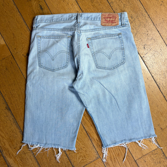 Vintage Levis 527 Slim Blue Denim Shorts - 34