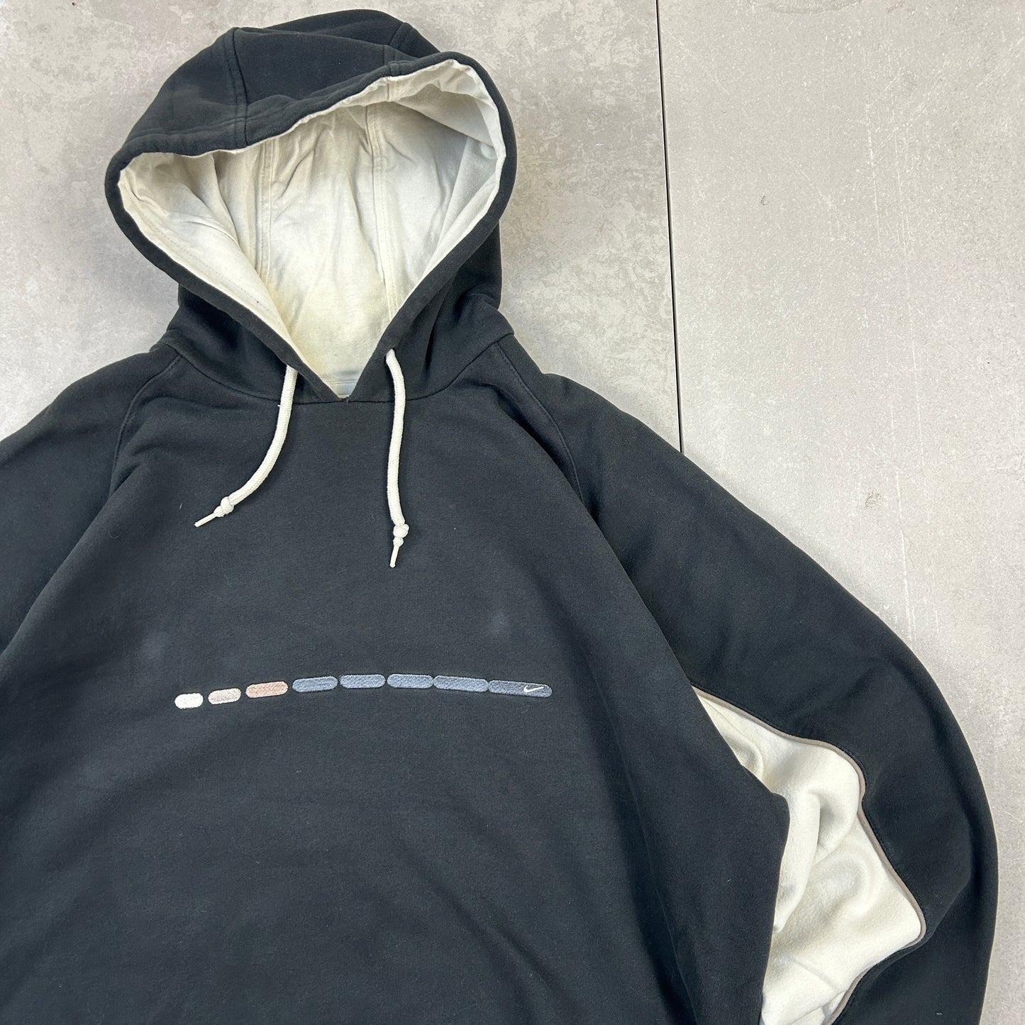 Vintage 00s Nike Swoosh Embroidered Black Hoodie Sweatshirt - L