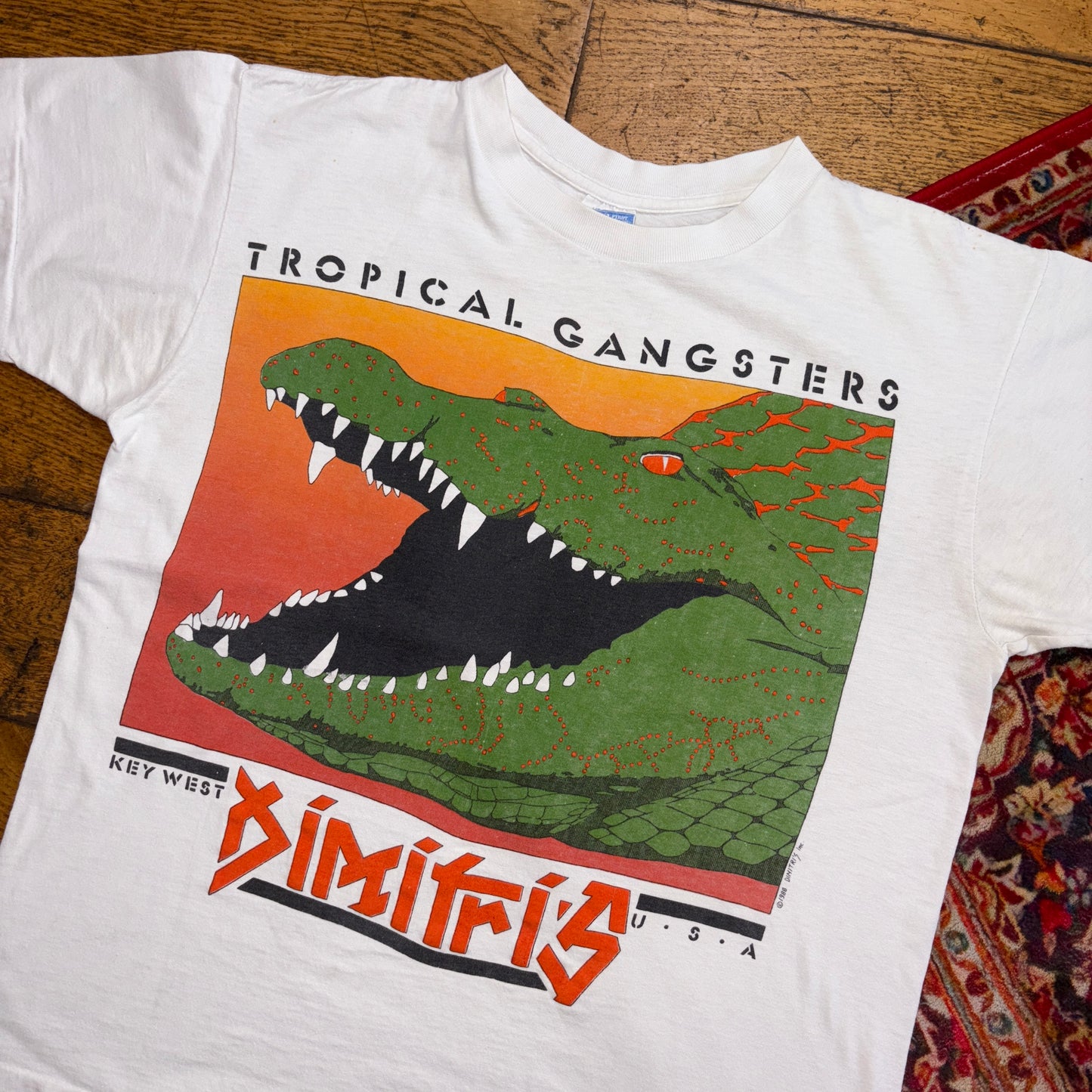 Vintage 1988 White Crocodile Gator Single Stitch Graphic T-Shirt - S