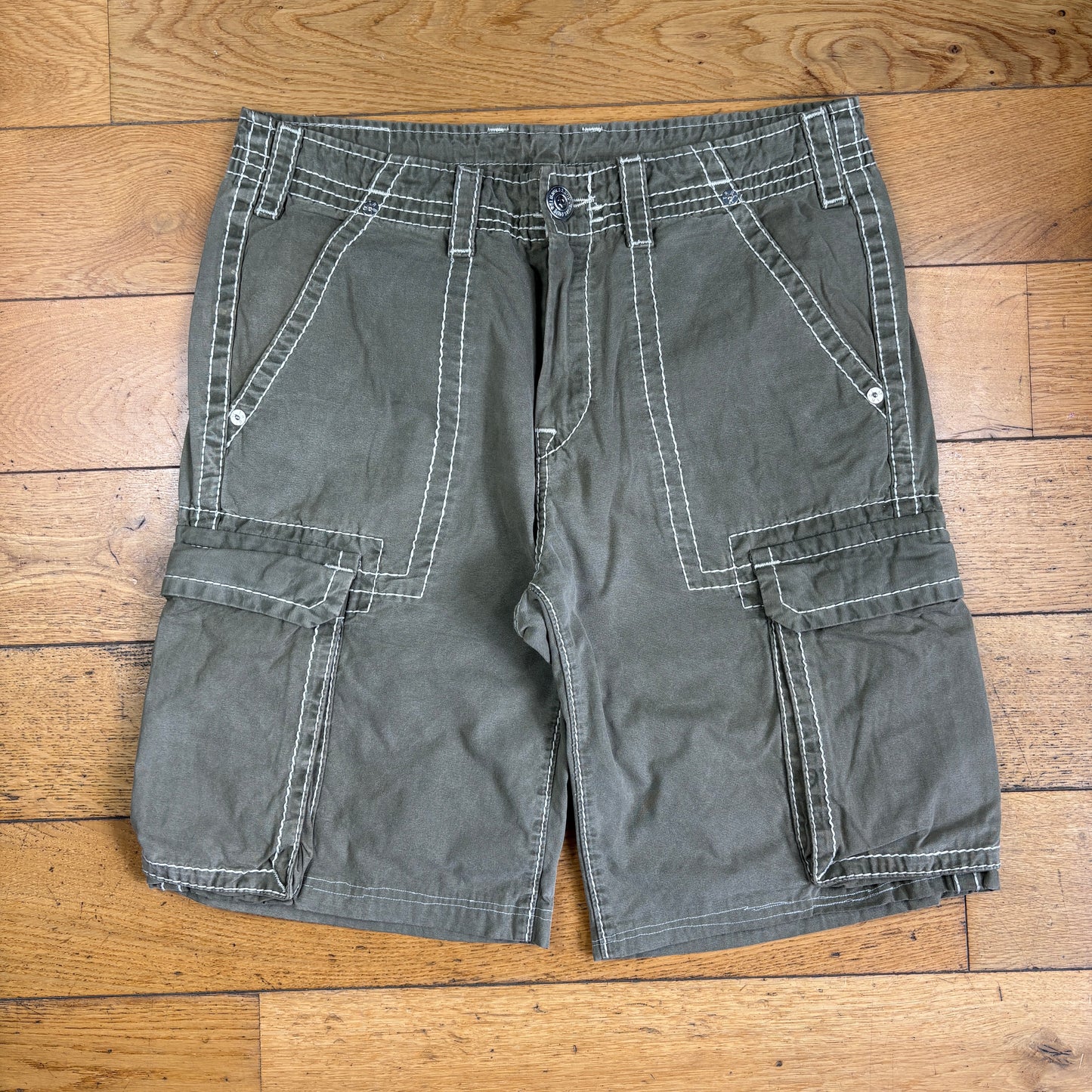 Vintage True Religion Embroidered Y2K Green Khaki Cargo Shorts - 36