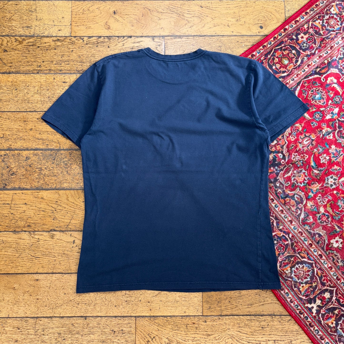 Vintage Oakley Navy Y2K Graphic T-Shirt - L