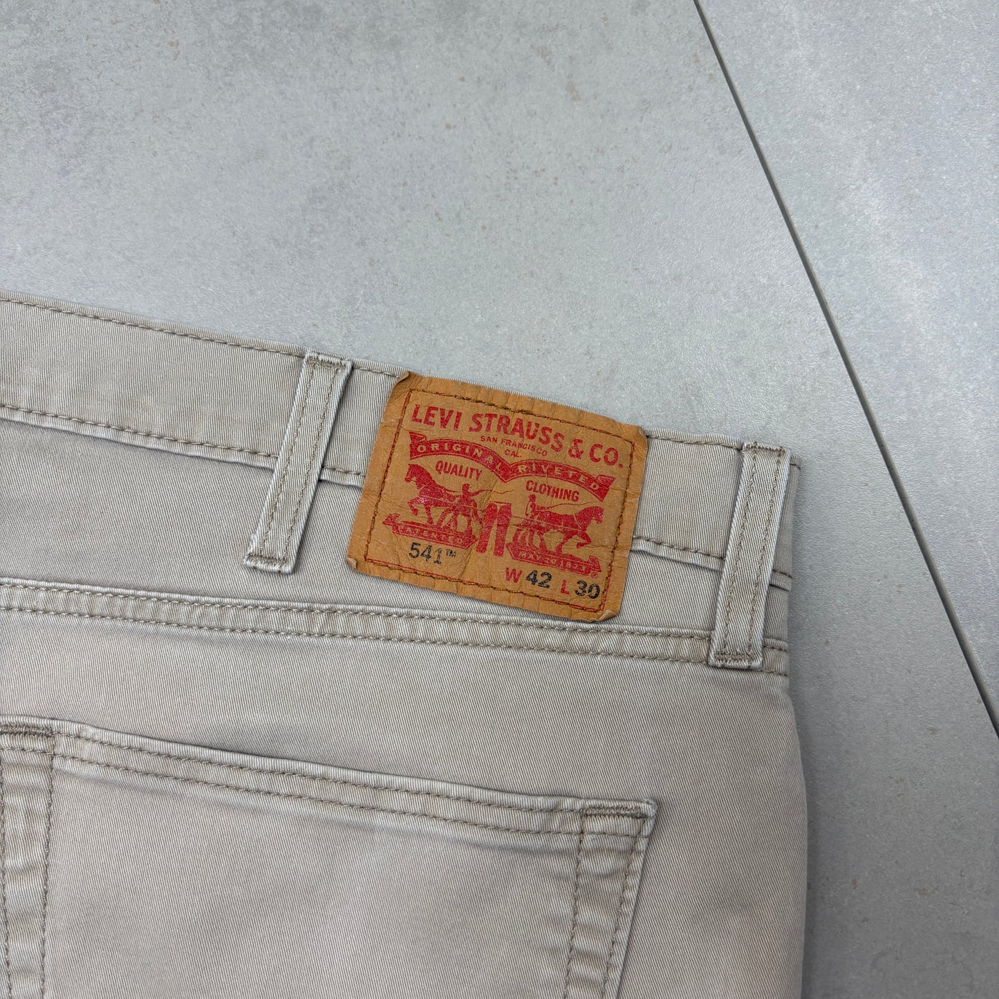 Vintage Levis 541 Straight Cream Chino Denim Jeans - 42