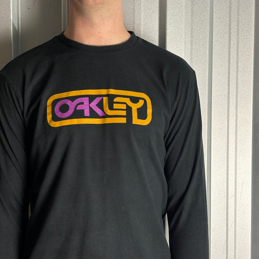 Vintage Oakley Black Long Sleeve Y2K Graphic T-Shirt - M