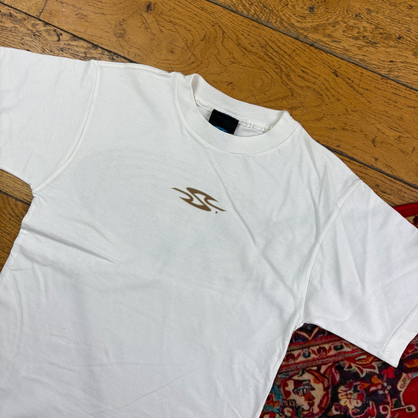 Vintage 1999 Squalo Surfwear White Single Stitch Graphic T-Shirt - XS