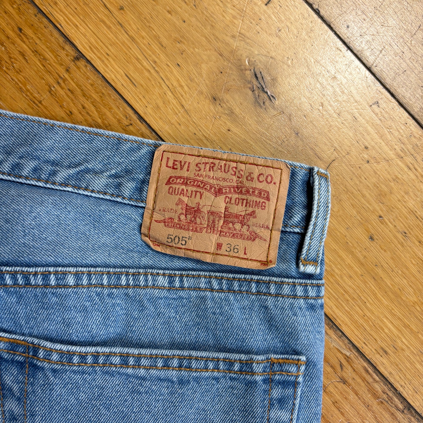 Vintage Levis 505 Straight Blue Denim Shorts - 36