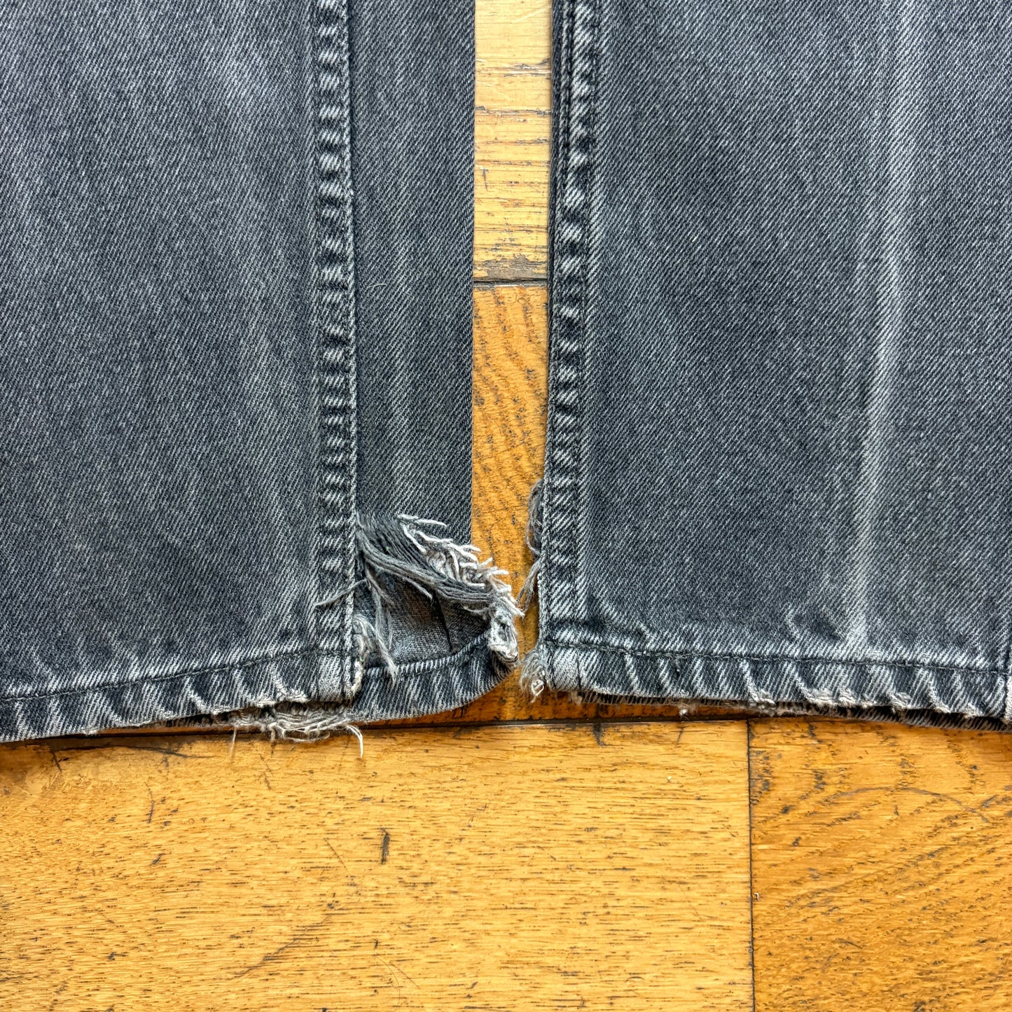 Vintage Levis 550 Womens Baggy Tapered Grey Washed Black Denim Jeans - Size 4