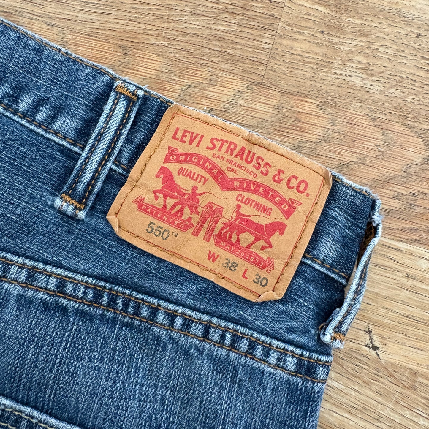 Vintage Levis 550 Baggy Blue Denim Jeans - 38S