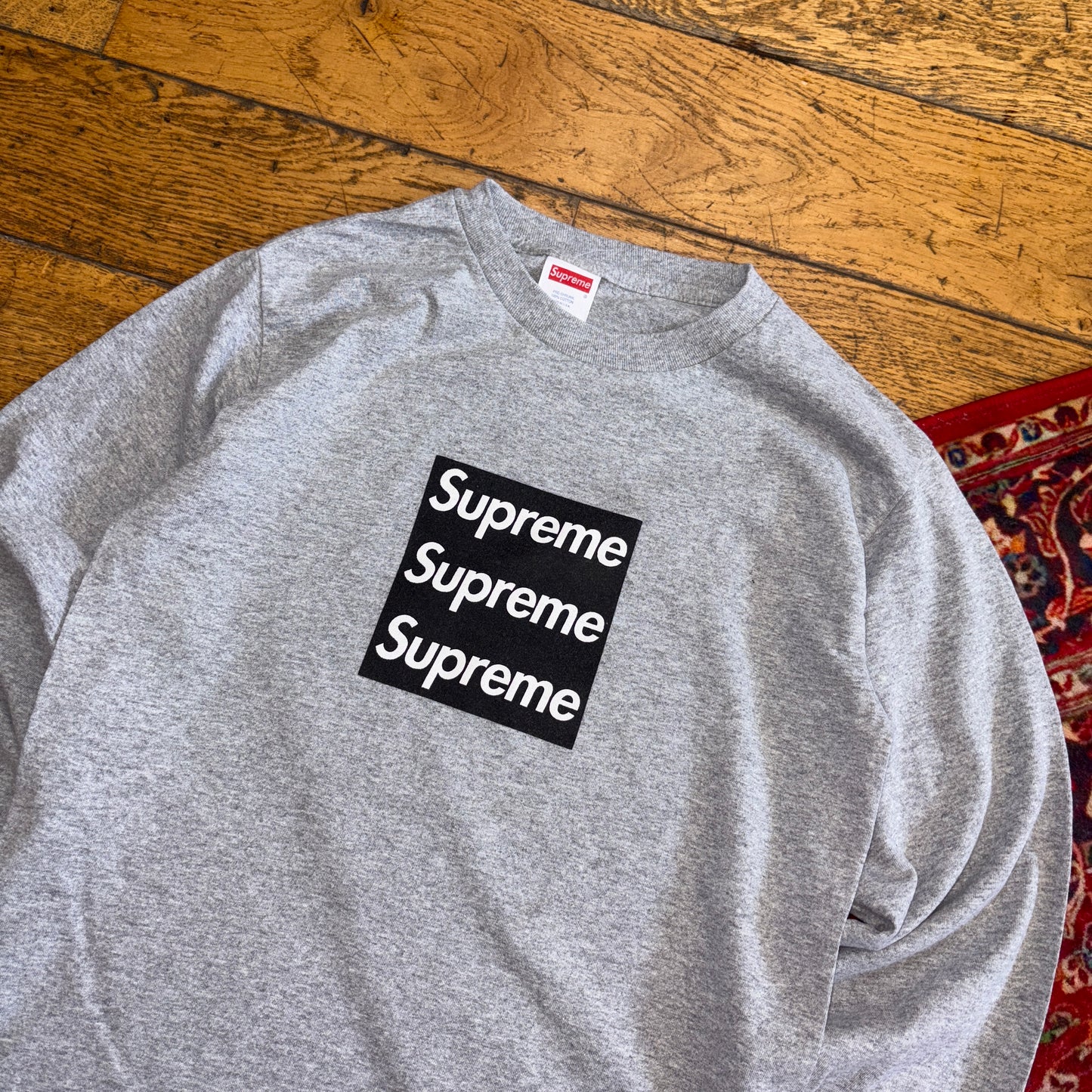 Vintage Supreme Grey Box Logo Long Sleeve Graphic T-Shirt - XS