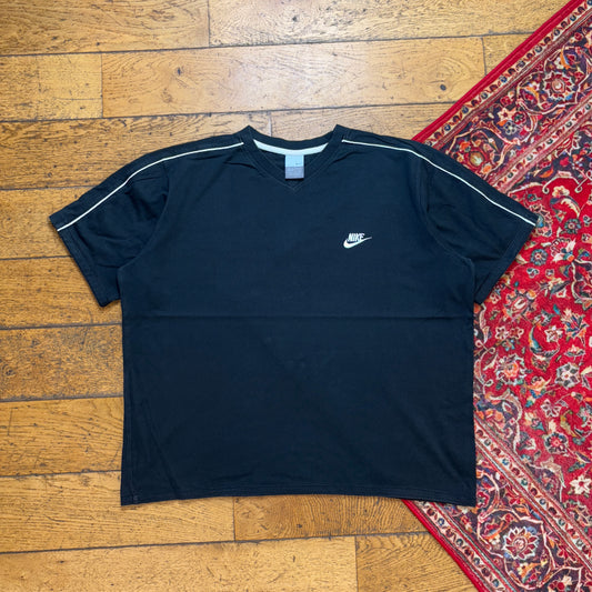 Vintage 00s Nike Black Swoosh Cropped Boxy T-Shirt - XL