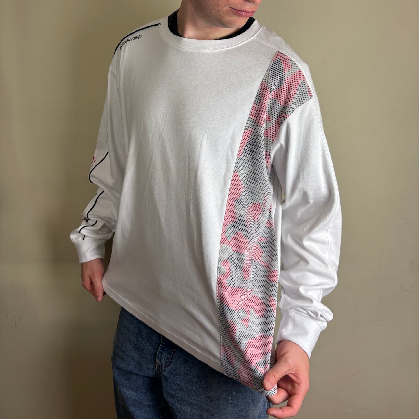 Vintage Reebok White Long Sleeve Graphic T-Shirt - XL