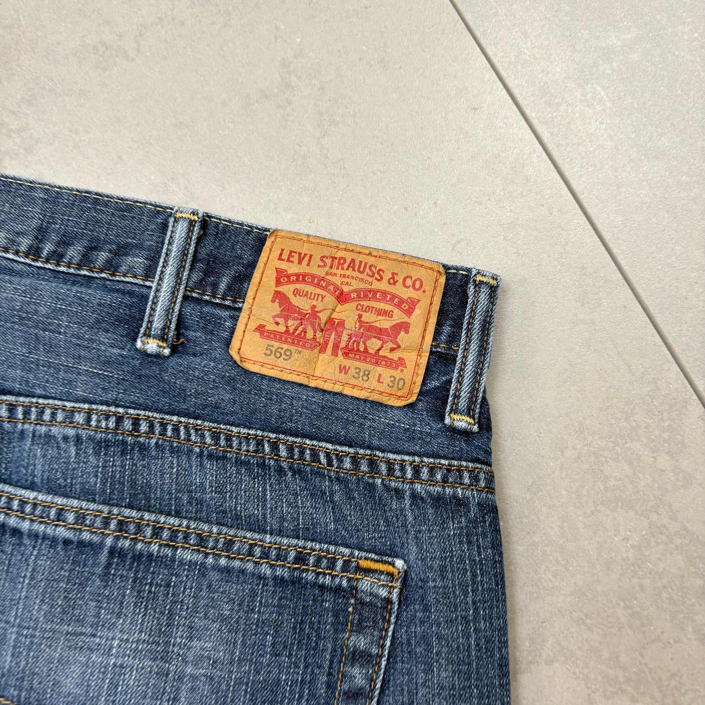 Vintage Levis 569 Baggy Blue Denim Jeans - 38