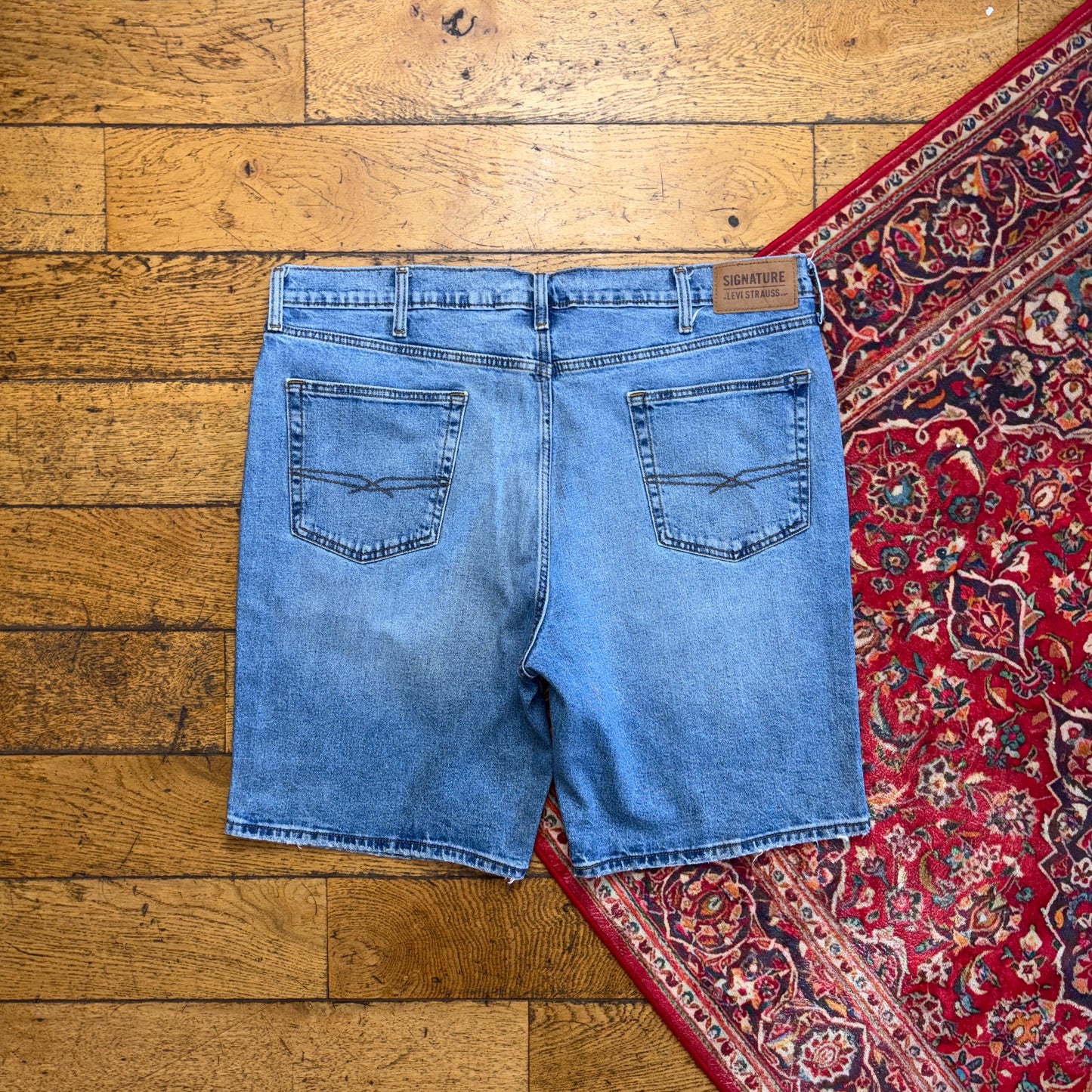 Vintage Levis Blue Baggy Denim Shorts - 42