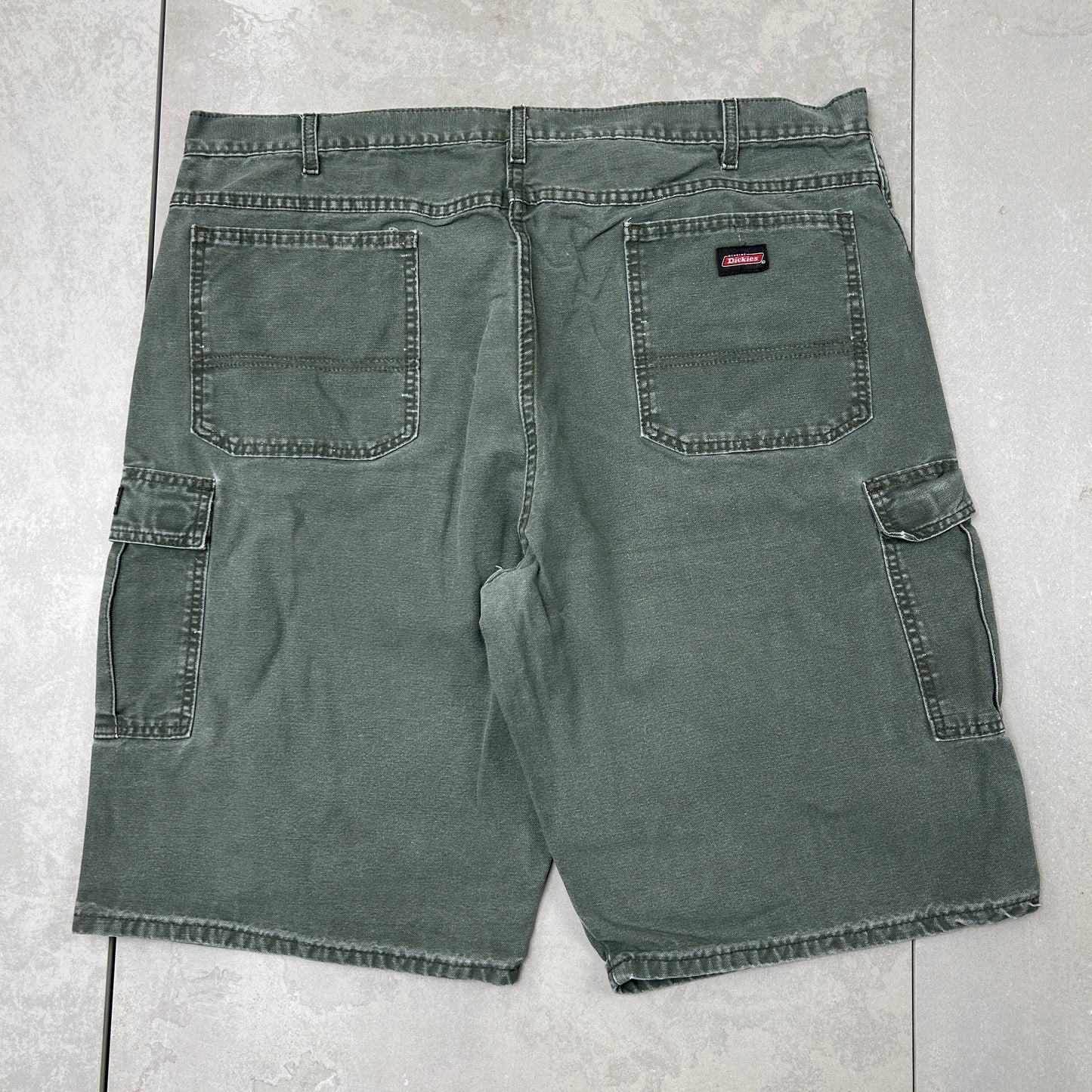 Vintage Dickies Workwear Carpenter Green Khaki Baggy Shorts - 42