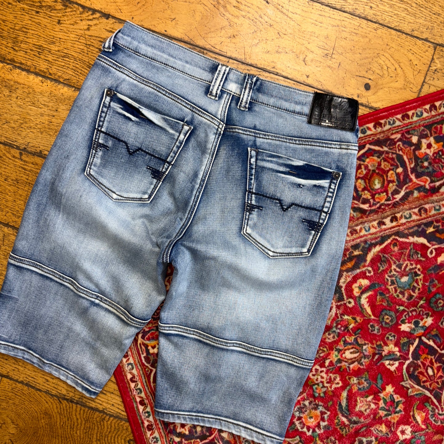 Vintage Blue Denim SlimShorts - 32