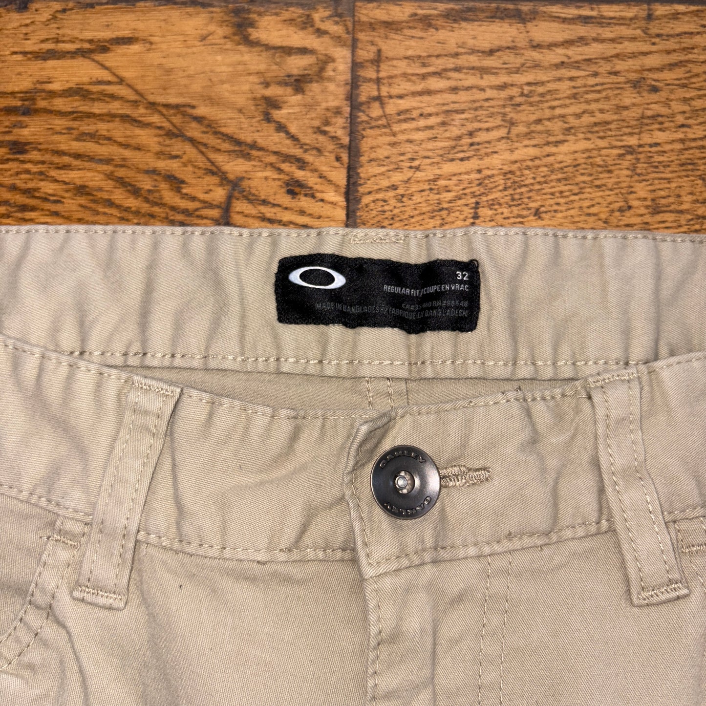 Vintage Oakley Cream Straight Shorts Jorts - 32
