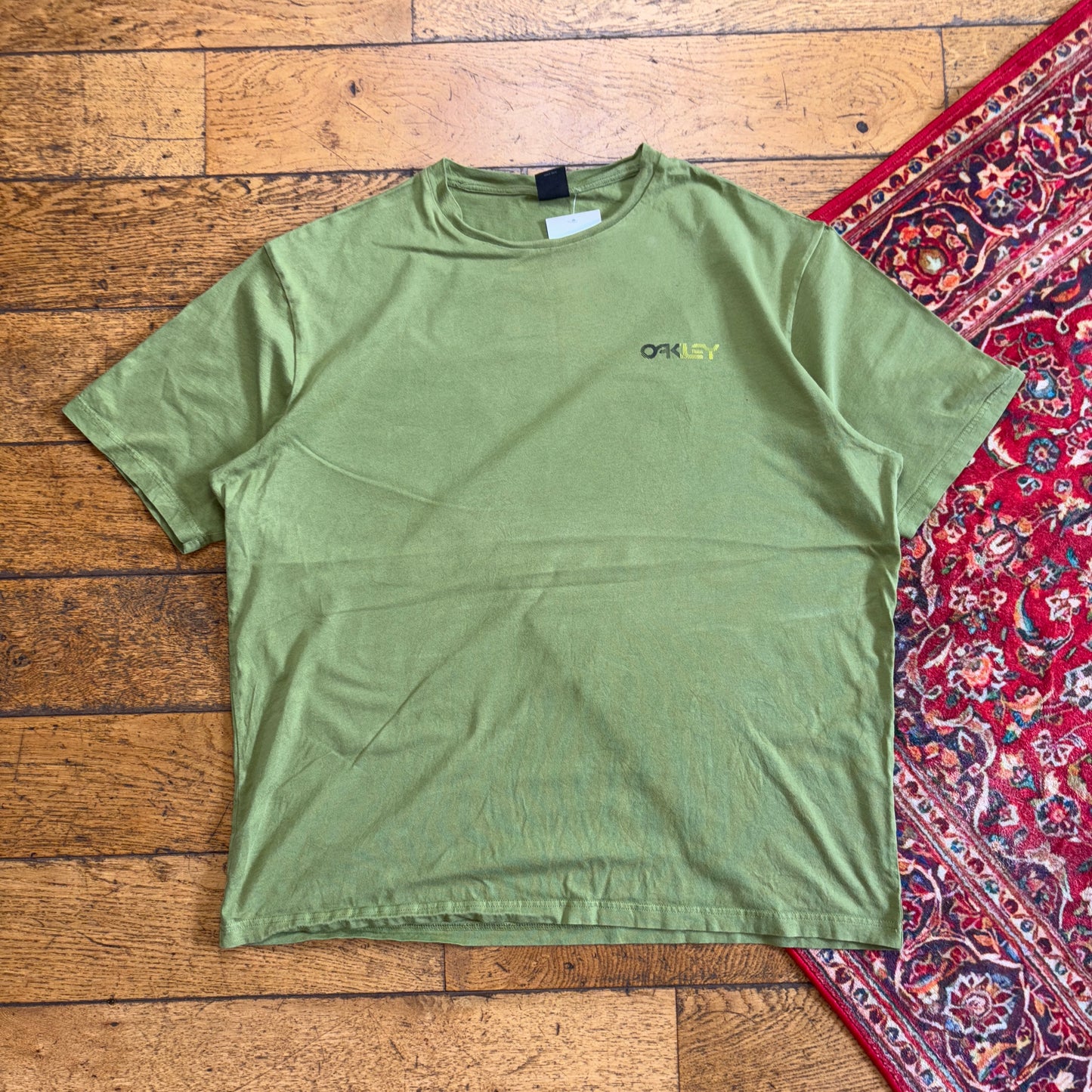 Vintage Oakley Green y2K Surfwear Graphic T-Shirt - 2XL