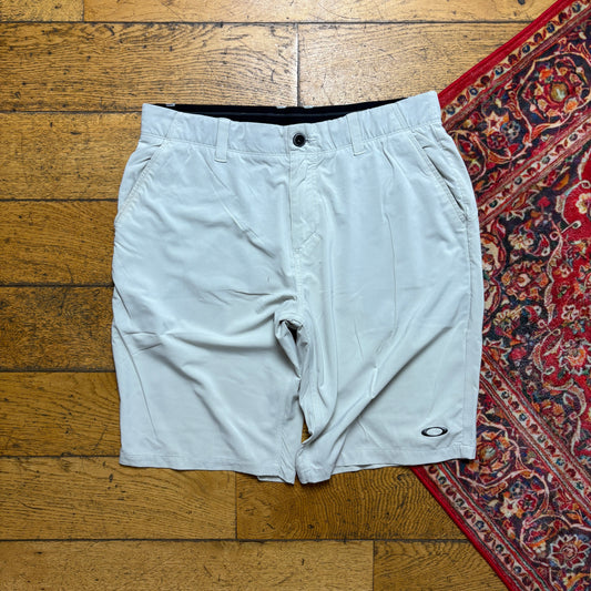Vintage Oakley Cream Grey Hiking Gorpcore Shorts Jorts - 40