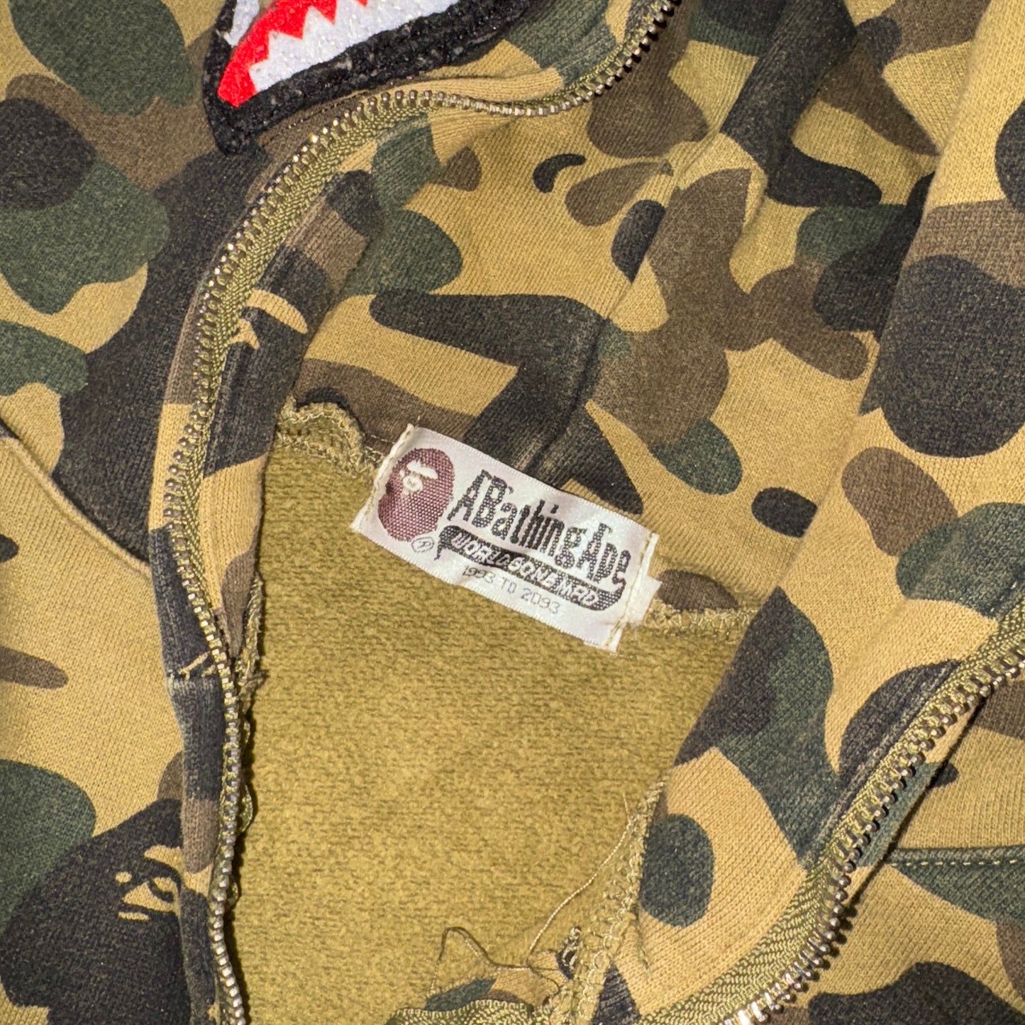 Vintage Bape Bathing Ape Green Camo Shark Hoodie Embroidered Sweatshirt - M