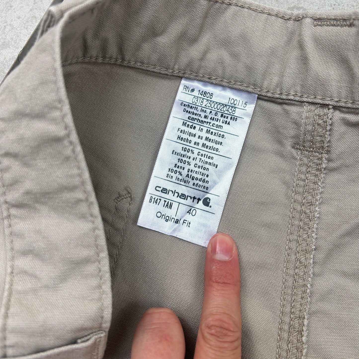 Vintage Carhartt Workwear Baggy Cream Brown Carpenter Shorts - 38