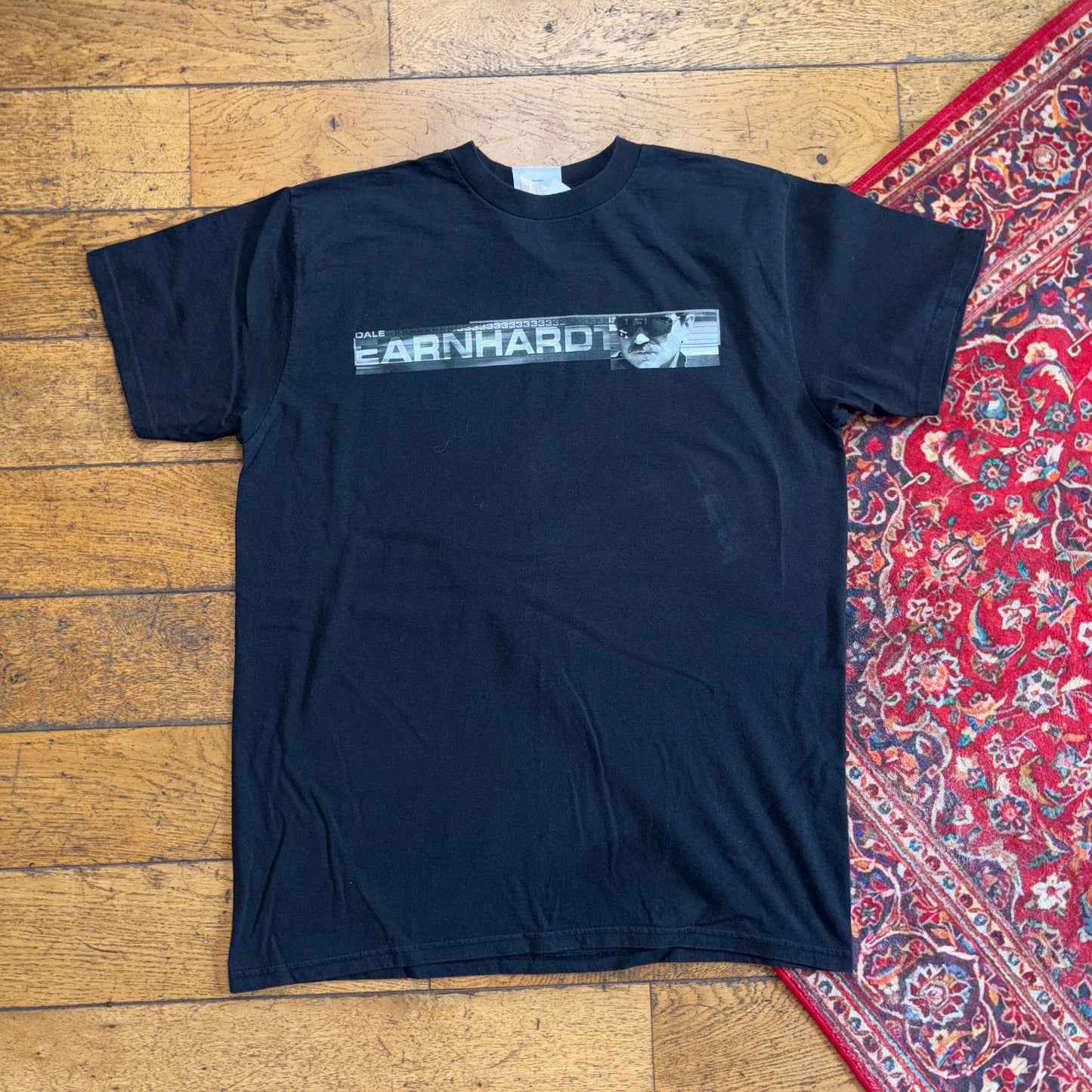 Vintage NASCAR Black Racing Y2K Graphic T-Shirt - L