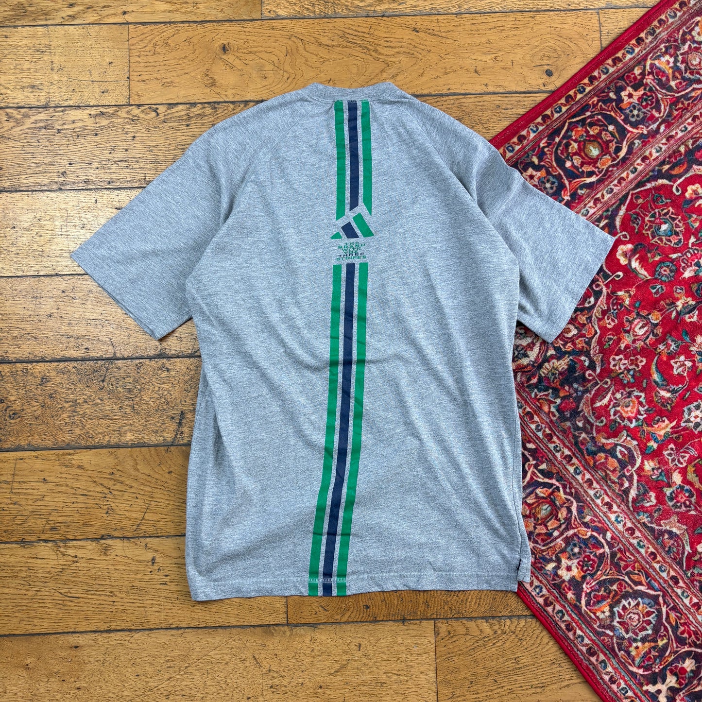 Vintage 90s Adidas Grey Graphic T-Shirt - S