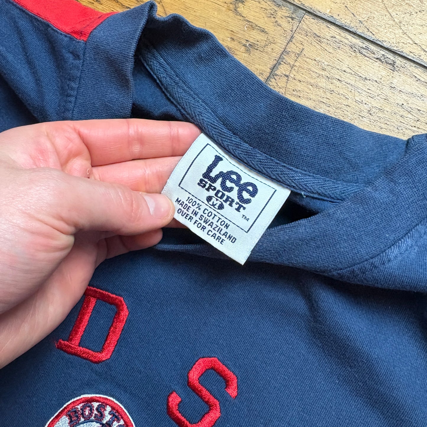 Vintage MLB Boston Red Sox Navy Embroidered Graphic T-Shirt - M