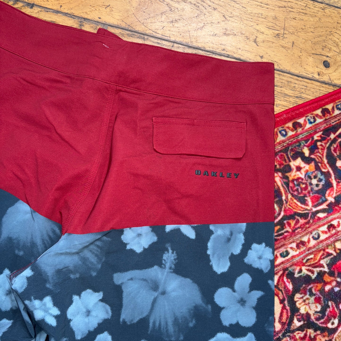 Vintage Oakley Red Board Swimming Trunks Surfwear Shorts Jorts - 32