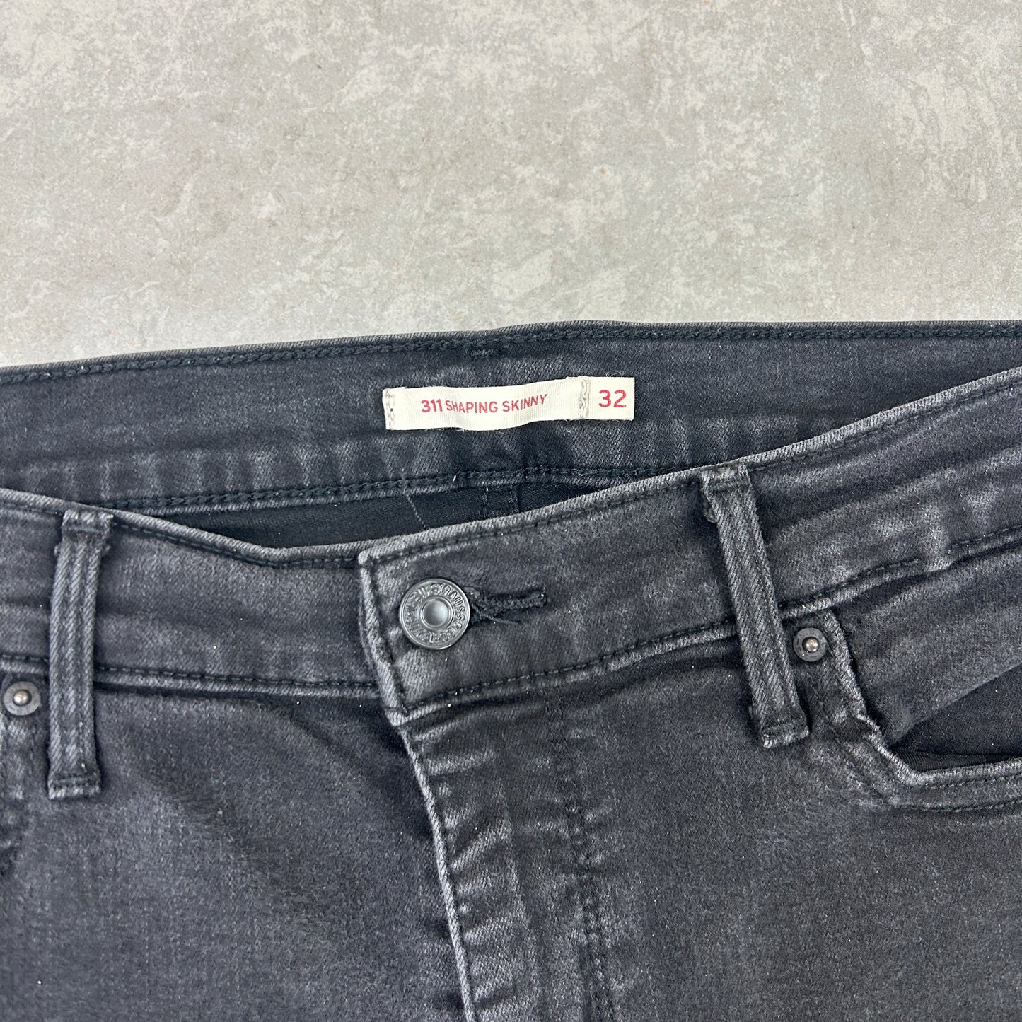 Vintage Levis 312 Shaping Skinny Black Denim Jeans - 14