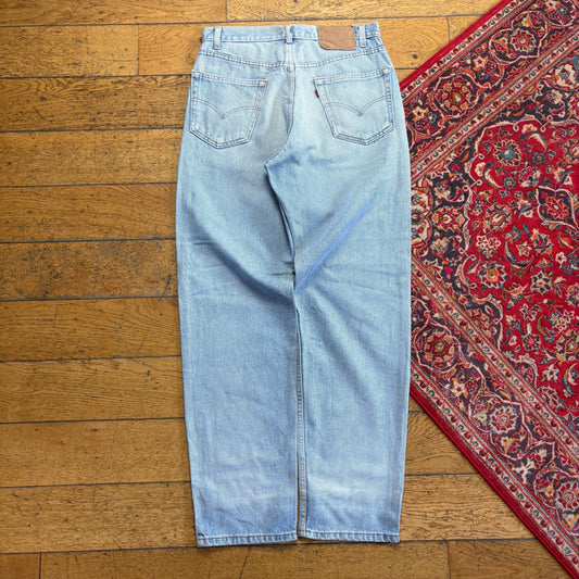 Vintage Levis 505 Straight Blue Denim Jeans - 32R