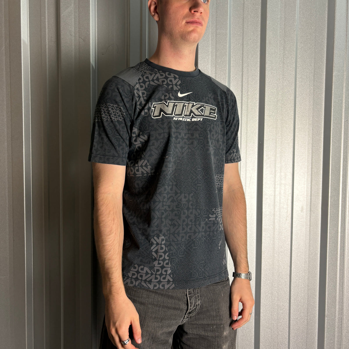 Vintage Nike Black Y2k 00s Graphic T-Shirt - S