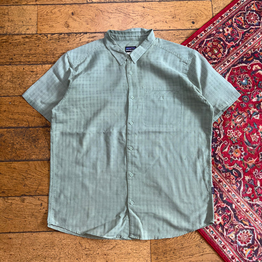 Vintage Patagonia Green Short Sleeve Lightweight Check Shirt - L