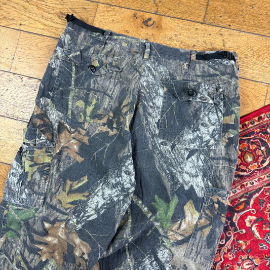 Vintage Real Tree Camo Green Hunting Workwear Trousers - 36