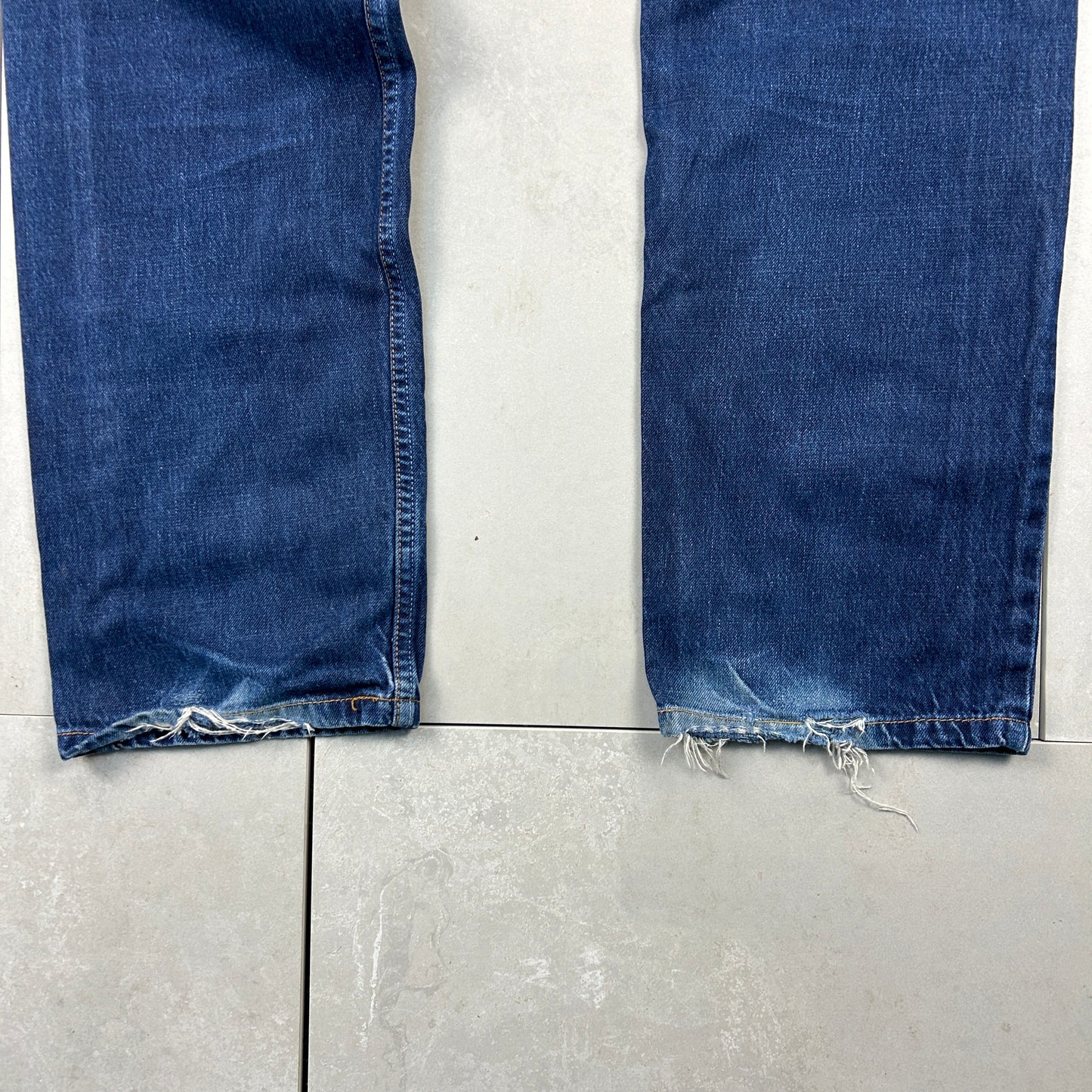 Vintage Levis Straight Dark Blue Denim Jeans - 38