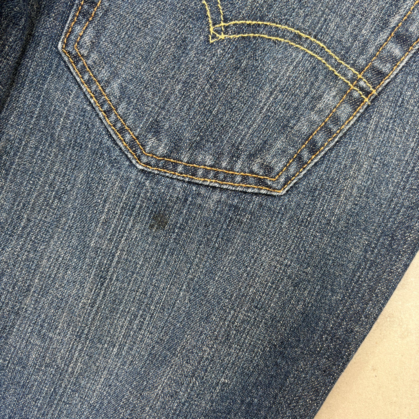 Vintage Levis 559 Baggy Blue Denim Jeans - 38