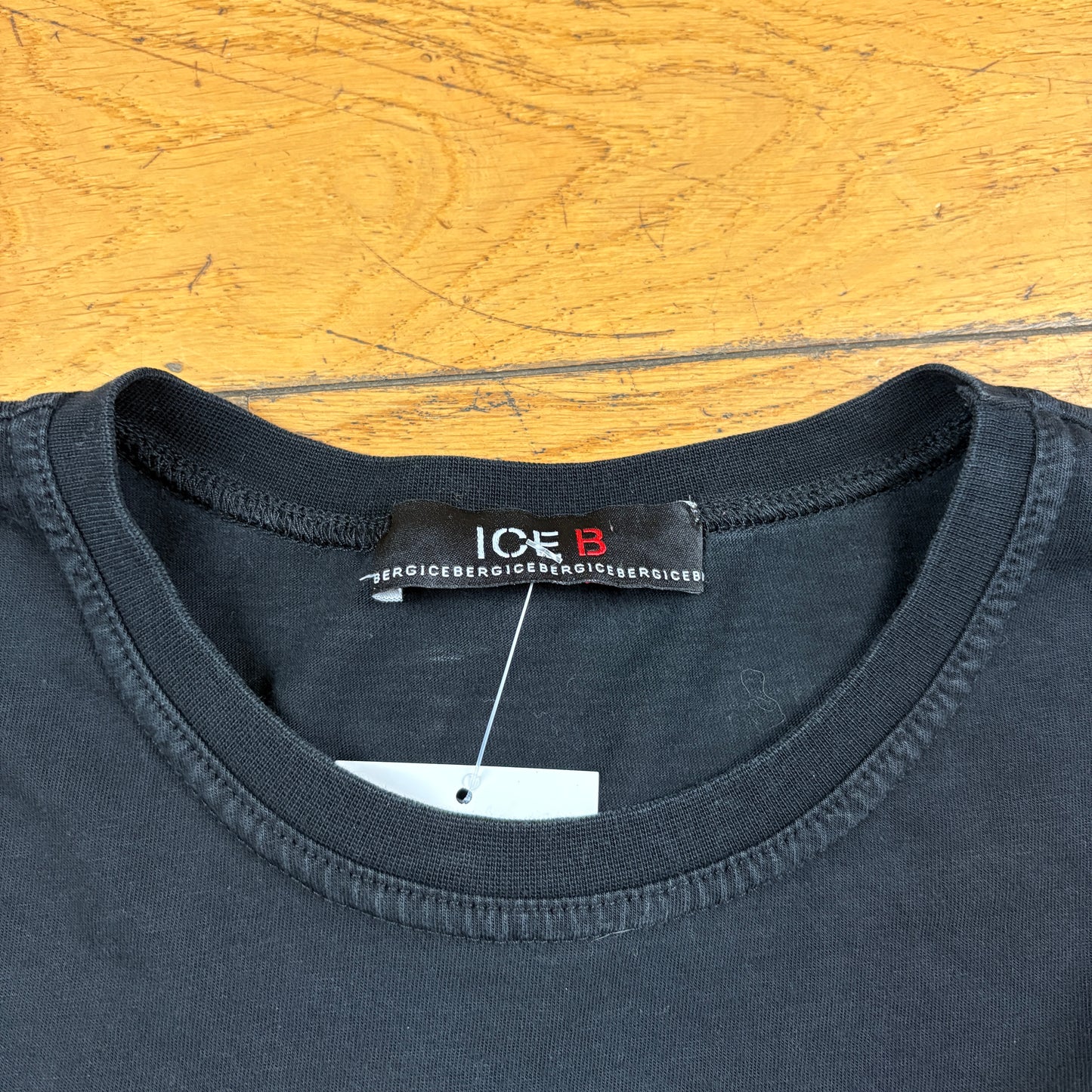 Vintage Y2K Iceberg Rhinestone Black Long Sleeve T-Shirt - Size 10