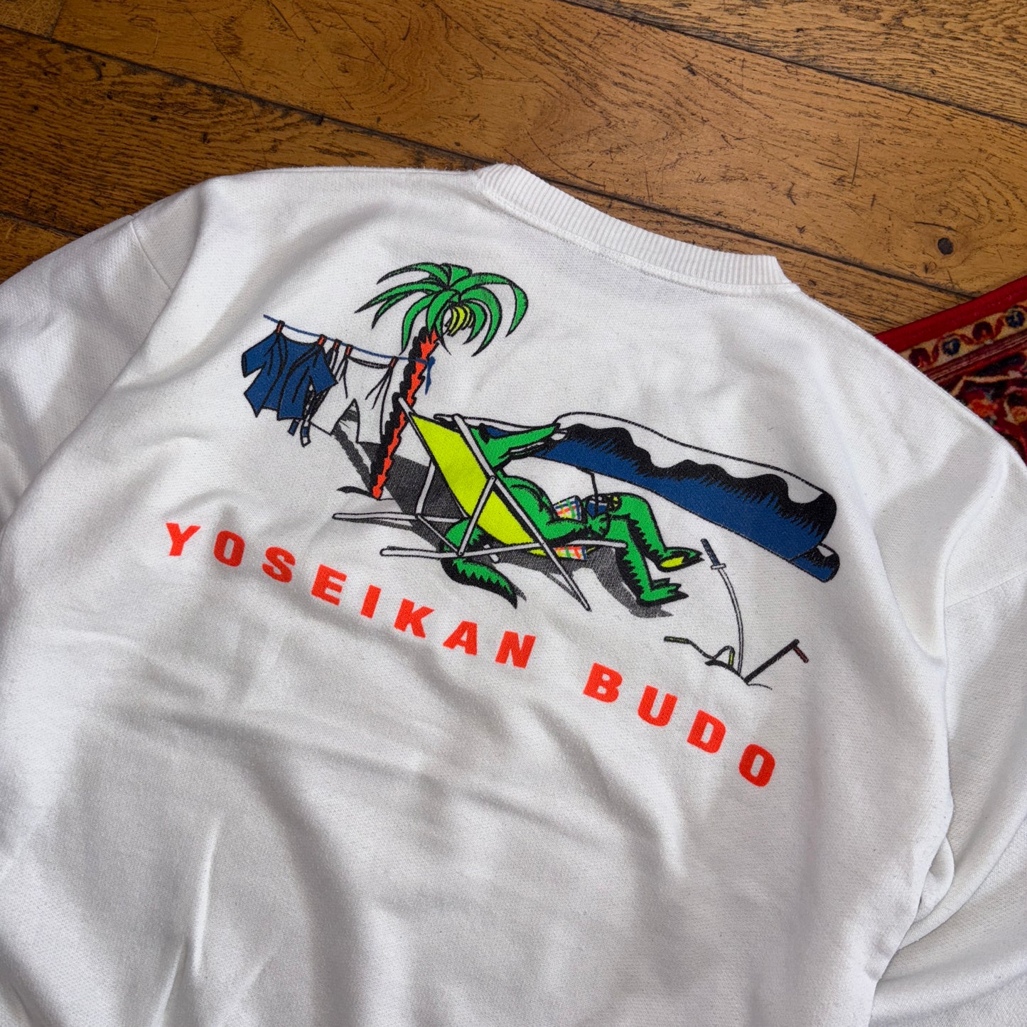 Vintage 1996 Crocodile Graphic Funny Martial Arts White Sweatshirt -