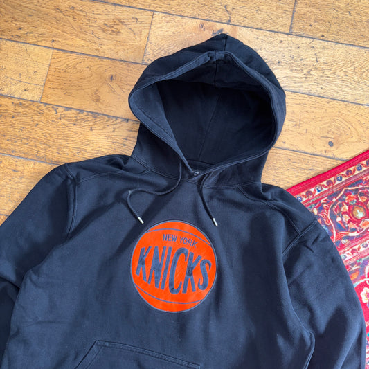 Vintage New York Knicks NBA Black Hoodie Embroidered Sweatshirt - L