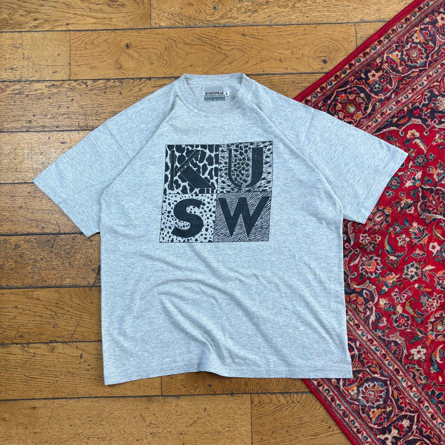 Vintage Grey Graphic T-Shirt - M