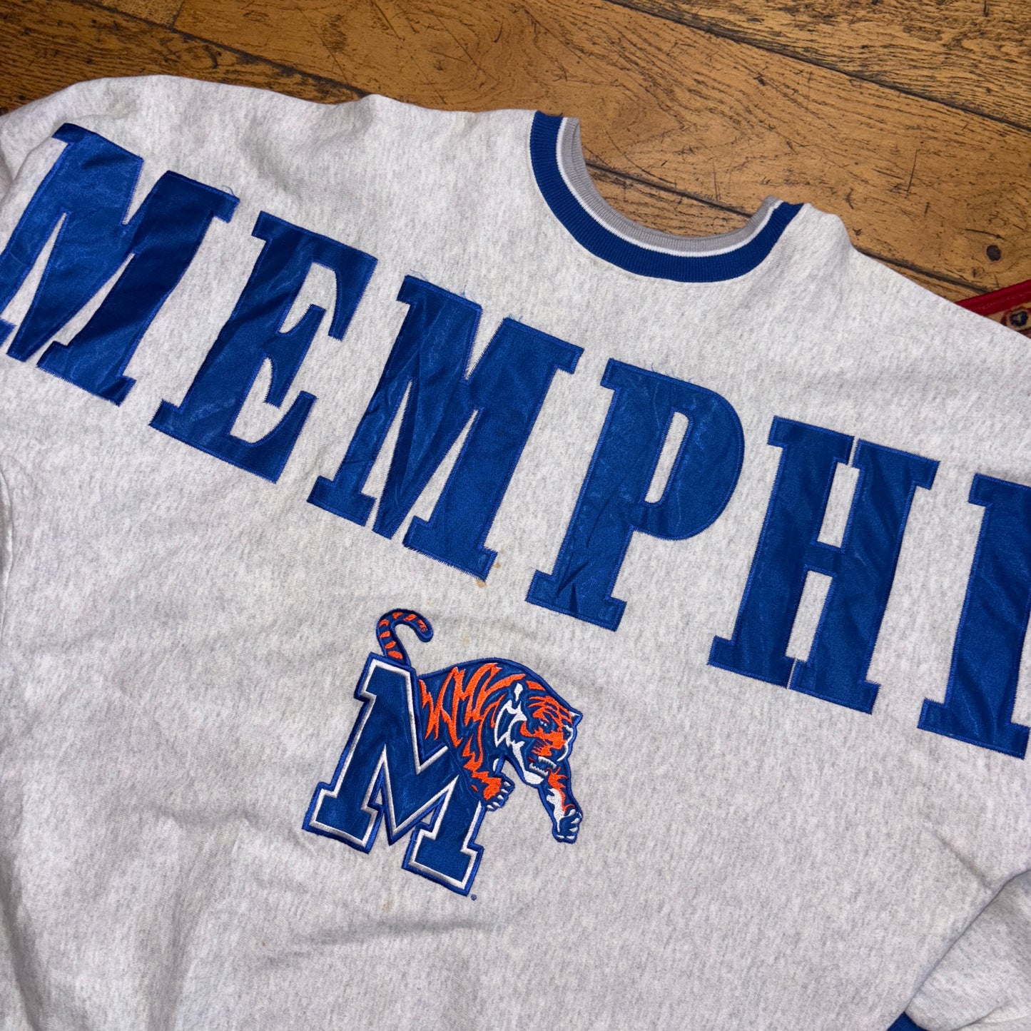 Vintage 90s Memphis Tigers Grey NFL College Embroidered Sweatshirt - L