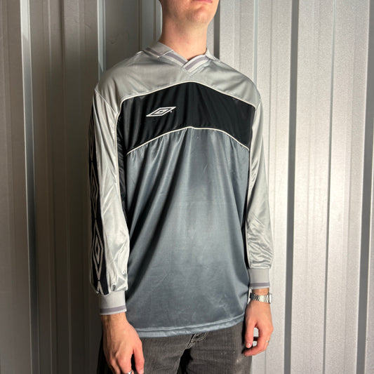 Vintage Umbro 00s Y2K Grey Black Stripe Rugby Polo Shirt - S
