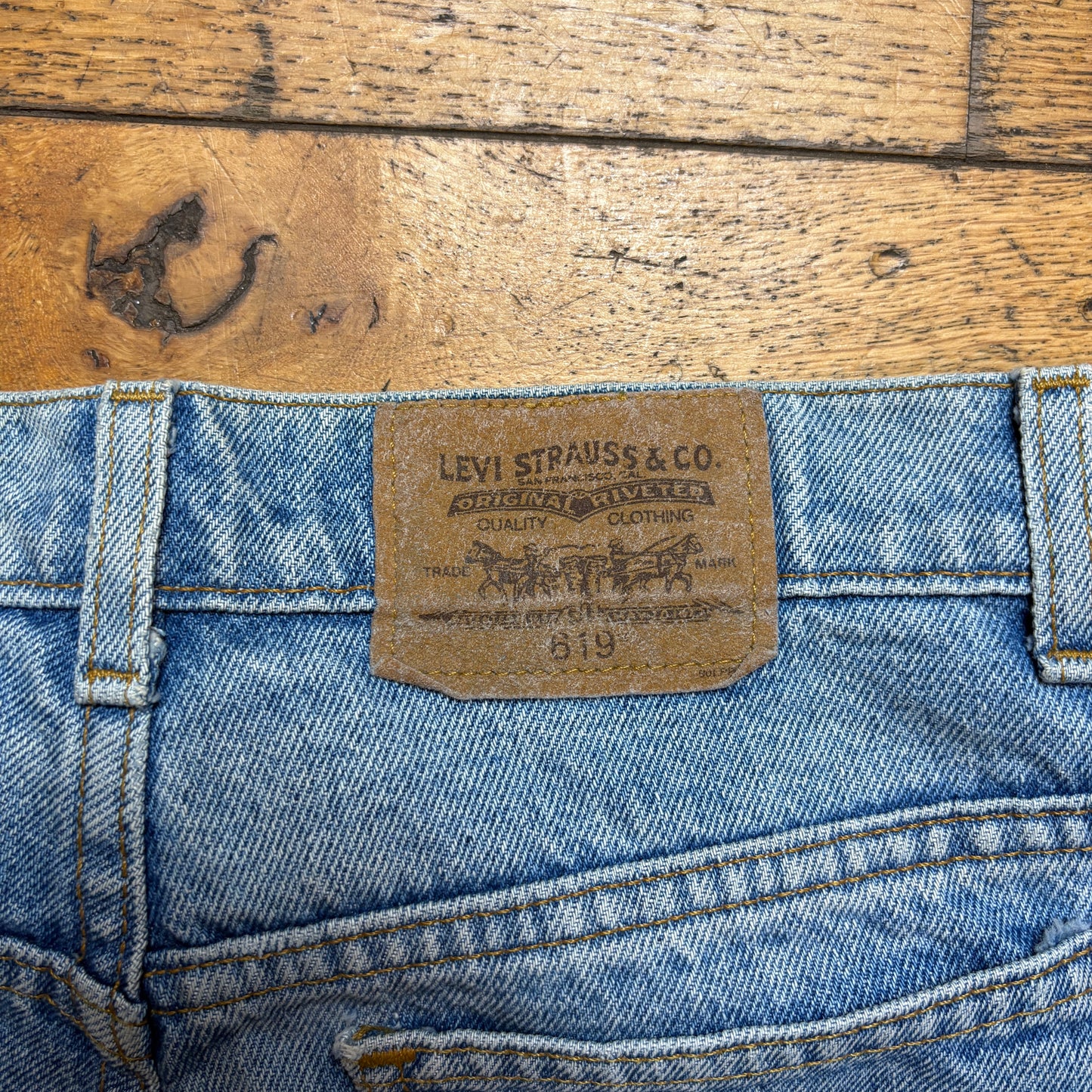 Vintage Levis 519 Slim Straight Blue Denim Jeans - 30L