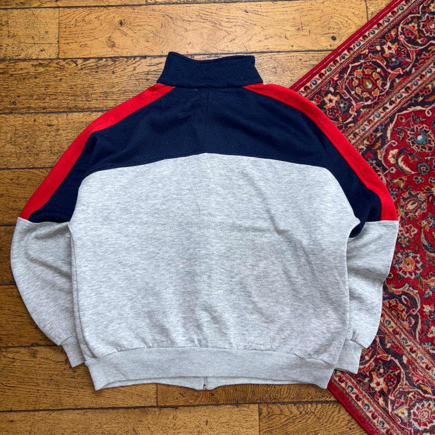 Vintage 90s Puma Grey Embroidered Sweatshirt - L