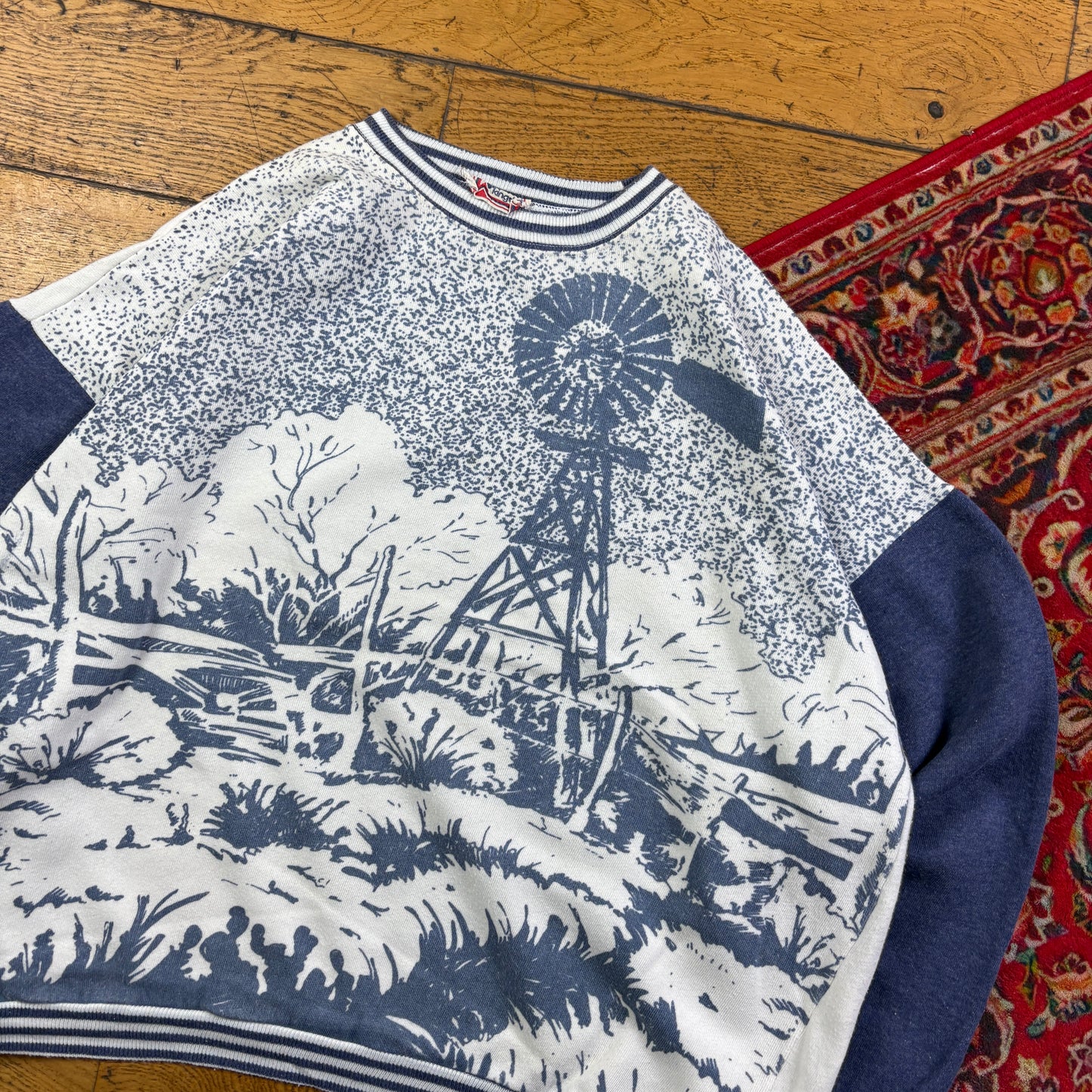 Vintage 90s Blue White Graphic Sweatshirt - XL