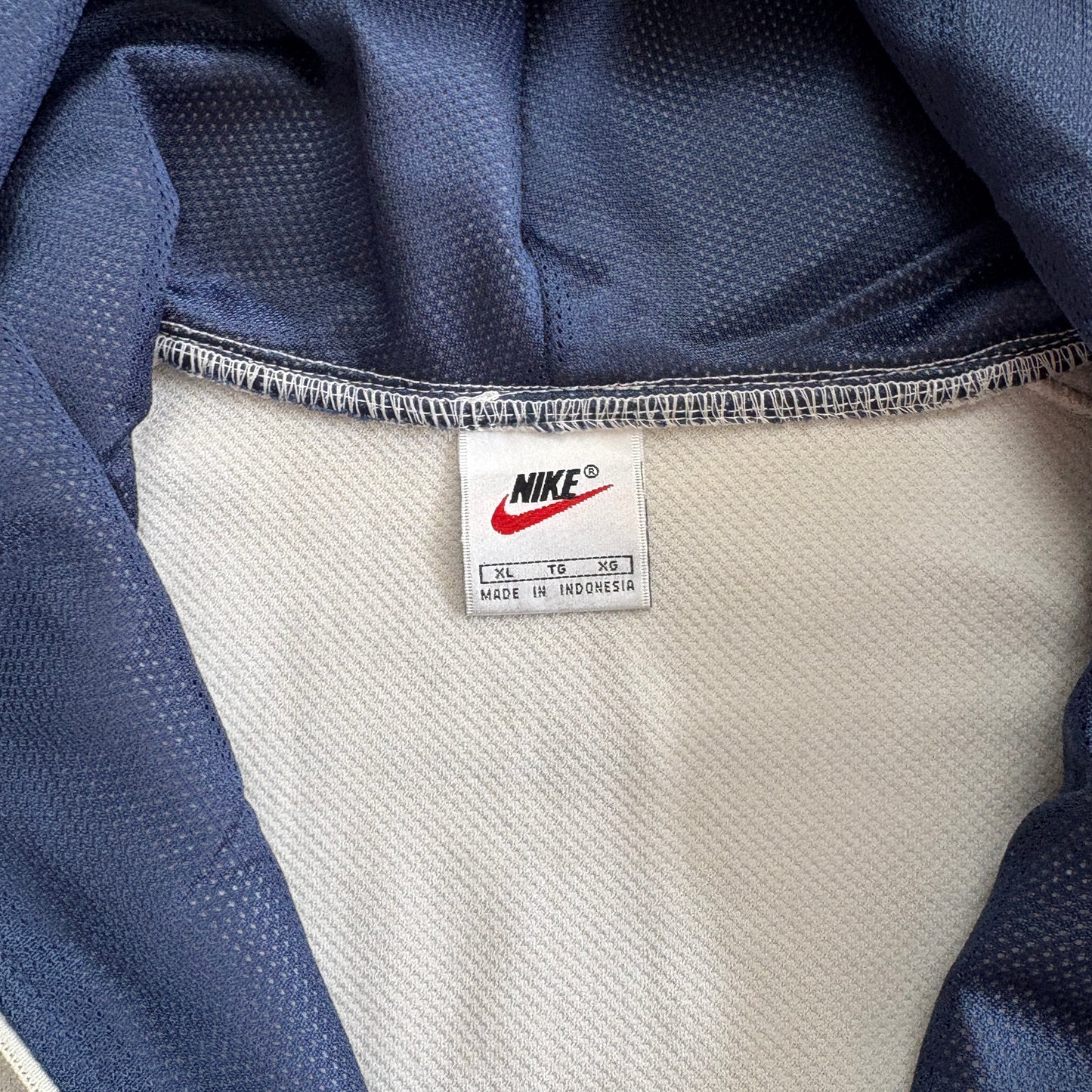 Vintage 90s Nike Basketball Cream Navy Embroidered Sweatshirt - 3XL