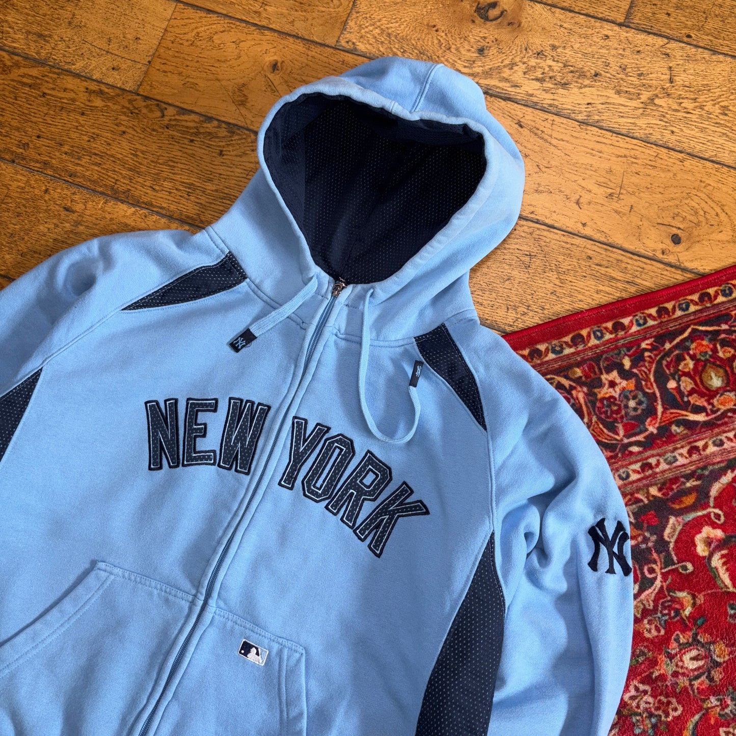 Vintage New York Yankess Blue Hoodie Embroidered Sweatshirt - XL
